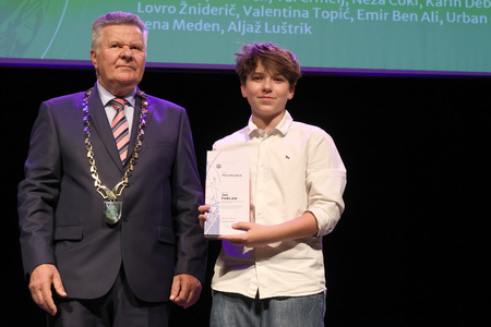 ZLATE PETICE 32 FOTO LJUBO VUKELIČ